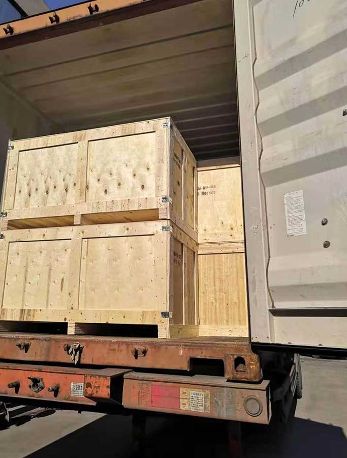 1. Generally, we pack our goods in neutral brown cartons or wooden cases, The inside of the package is covered with multiple layers of bubble wrap, At the bottom of the package, it is fixed by a bracket. On the outside of the box, the shipping mark will be marked to facilitate the customer to receive the goods. 2. We can also customize the packaging according to the customer's requirements.