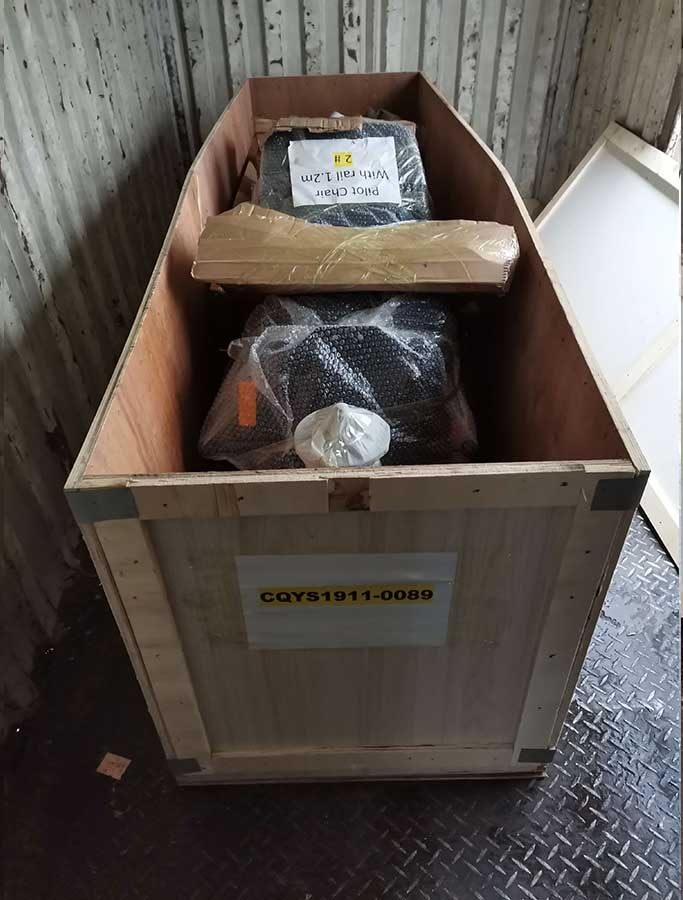 Packaging Of YSmarines Marine Pilot Chair