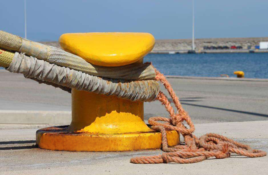 kidney shaped bollard