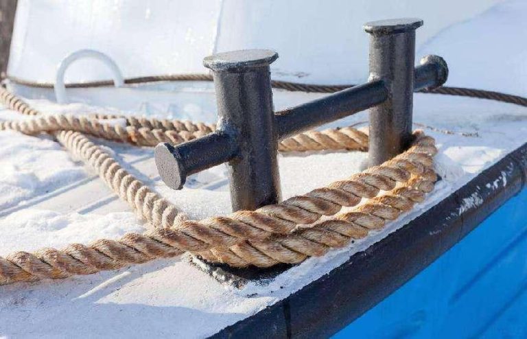 How to Choose the Right Mooring Bollards for Different Docking Application