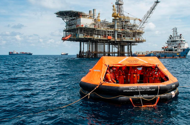 Life Raft for Offshore Platforms and Workboats