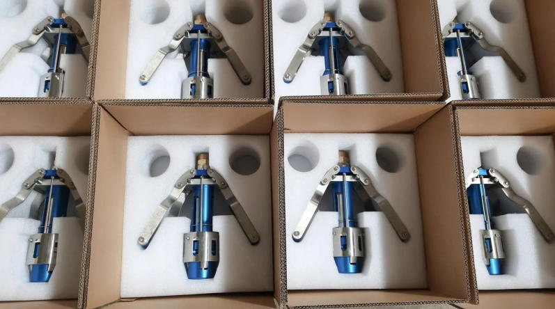 Packaging of 50 GPM LNG Fueling Nozzle