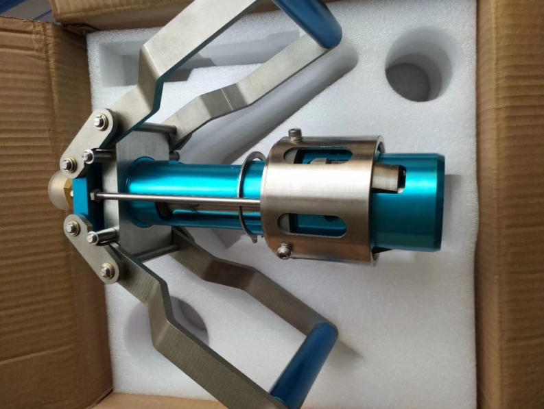 Packaging of 50 GPM LNG Fueling Nozzle